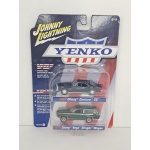 Johnny Lightning 1:64 Chevrolet Camaro SS 1967 royal plum & Chevrolet Vega Stinger Wagon 1972 dark green